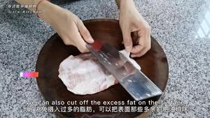 泰式香茅猪颈肉。这才是啤酒的最佳搭档，肥而不腻，口感超好的做法 步骤3