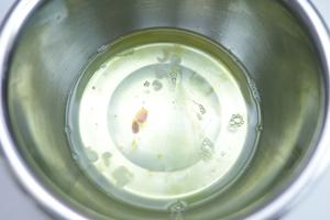 红丝绒海盐奶盖卷/?草莓乳酪奶盖卷的做法 步骤9