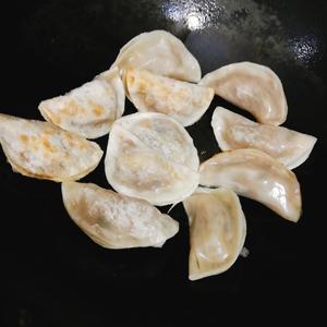 【脆皮香煎饺子】早餐下午茶点心的做法 步骤8