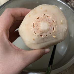 桂花糯米藕年菜必备的做法 步骤3