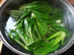 白灼油菜—年夜饭最受欢迎的素菜的做法 步骤5