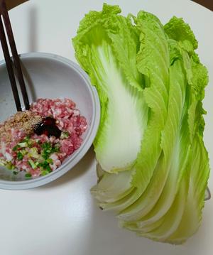 年夜饭家宴聚会必备的一道菜丨白菜肉沫卷的做法 步骤1