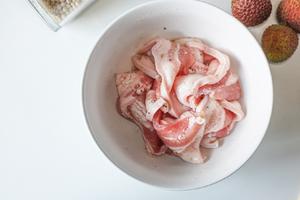 【北鼎烤箱食谱】夏日宵夜烤荔枝五花肉卷的做法 步骤3