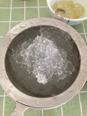 花胶桃胶皂角米雪燕糖水的做法 步骤5