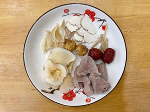 秋季干燥?虎乳菌润肺汤的做法 步骤1