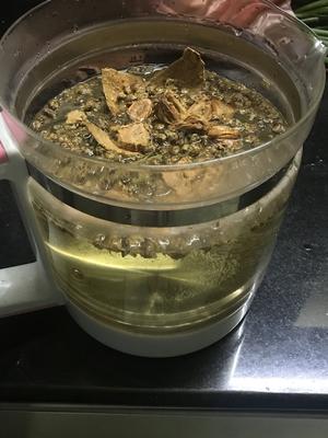 罗汉果菊花清热饮的做法 步骤2