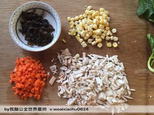 儿童餐—五彩时蔬炒饭（解决孩子不吃蔬菜）的做法 步骤4