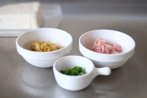 豉香梅子蒸排骨+蒸娃娃菜+肉沫榨菜蒸豆腐【4月北鼎蒸炖锅食谱】的做法 步骤10