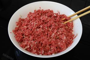 汉堡包(牛肉饼) Hamburger的做法 步骤3