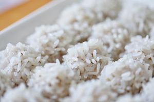 蒜蓉粉丝娃娃菜+珍珠雪花肉丸子【12月北鼎蒸炖锅食谱】的做法 步骤16