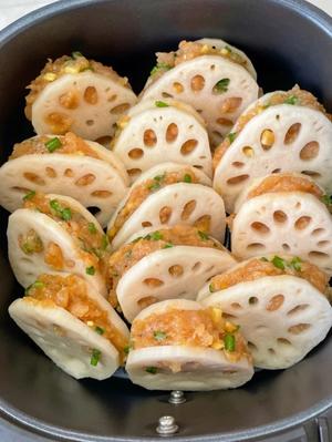 年夜菜：莲藕夹心饼，小时候的味道~老人小孩都超爱吃的。的做法 步骤3