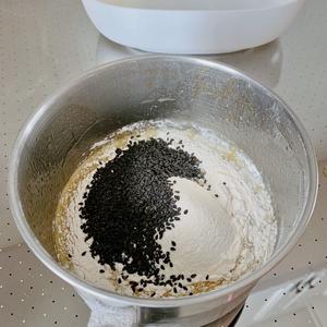 鸡蛋薄脆小饼干?（用料少，步骤简单）的做法 步骤3