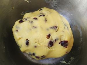 好吃易做的蔓越莓饼干的做法 步骤6