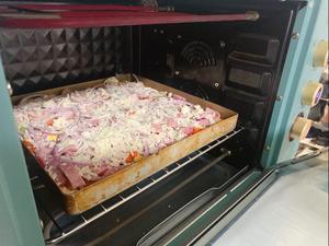 绝对秒杀必胜客的料真多披萨的做法 步骤11