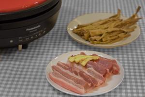 笋干焖五花肉-松下塔吉锅食谱的做法 步骤1