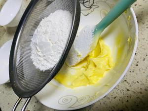 外皮酥脆内心丝滑的冰淇淋泡芙的做法 步骤5