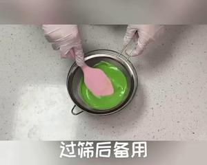 轻甜双馅椰香斑斓蛋糕（含详细分解视频，解锁N项技能）的做法 步骤11