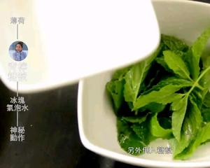 夏天别喝奶茶了，不增肥的冰饮莫吉托（无酒精版）的做法 步骤6
