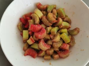 大黄派(西式馅饼 Rhubarb Pie)，健康派皮，春夏时令的做法 步骤3