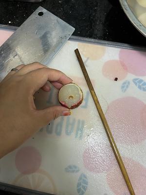 荔枝冷饮的做法 步骤1