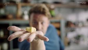 [Jamie Oliver]简易芦笋意式面疙瘩Easy Rustic Gnocchi的做法 步骤13