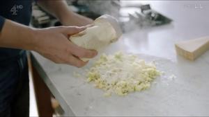 [Jamie Oliver]简易芦笋意式面疙瘩Easy Rustic Gnocchi的做法 步骤10