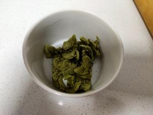 蜜瓜抹茶果冻慕丝（流汗蛋糕）的做法 步骤4