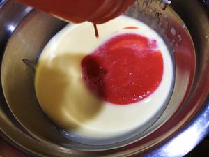 水晶果冻草莓芝士慕斯的做法 步骤7