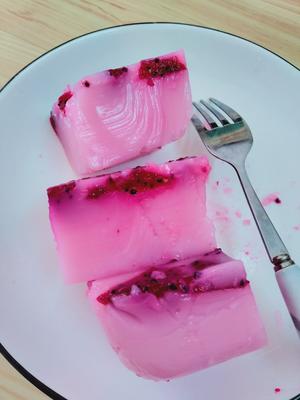 迷人的火龙果牛奶果冻的做法 步骤16
