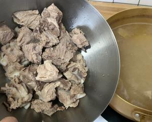 排骨豆角焖卷子的做法 步骤6