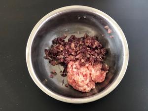 不用和面的快手锅盔，猪肉洋葱锅盔（手抓饼版），酥掉渣超好吃，凉了也不硬的做法 步骤1