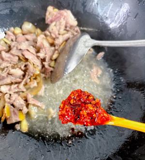 白菜猪肉炖粉条的做法 步骤8