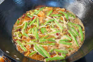 五花肉豆角蒸面条&筒骨萝卜汤【1月北鼎蒸炖锅食谱】的做法 步骤11