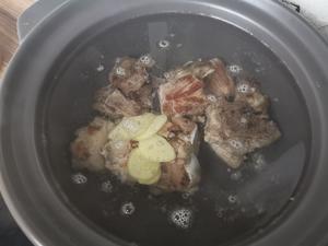 教你炖出来奶白色的排骨汤，香甜可口的做法 步骤6
