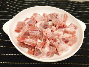 比糖醋排骨还好吃的蒸排骨（豉汁排骨电饭煲版，超级简单快手菜）的做法 步骤1