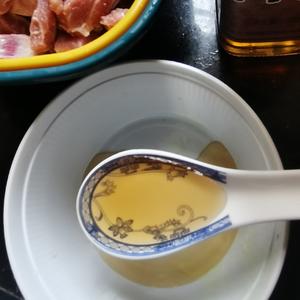 菠萝炒酸甜排骨的做法 步骤3