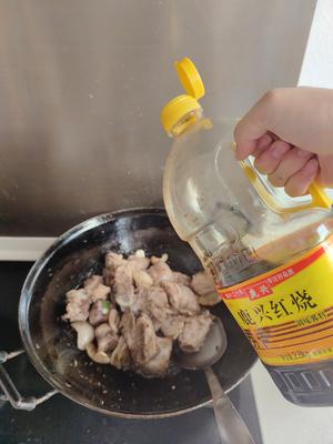 排骨烩酸菜的做法 步骤4