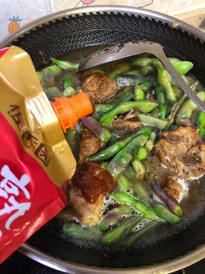 东北乱炖 排骨豆角焖花卷的做法 步骤10