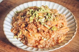 猪肉末炒腐竹的做法 步骤3