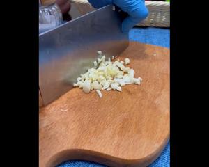 肉末酸豆角～吃面条、喝粥时来一勺，特别开胃的做法 步骤12
