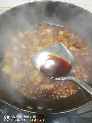 不用放油，简单下饭的：红烧土豆块五花肉的做法 步骤12
