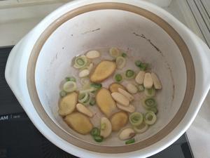 东北特色炖菜--砂锅?大白菜豆腐炖排骨五花肉的做法 步骤3