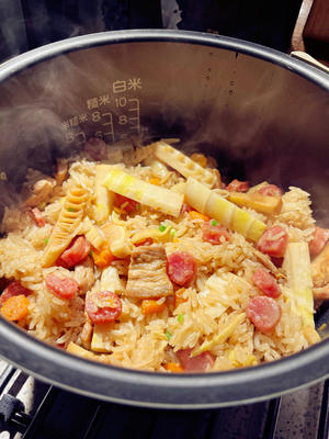 春笋五花肉腊肠焖饭的做法 步骤27
