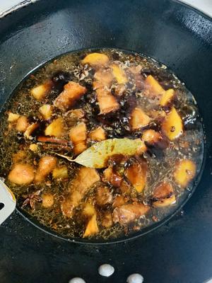五花肉炖土豆的做法 步骤8