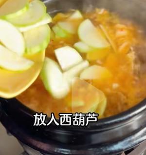 韩式豆腐汤 辣白菜豆腐汤套餐 五花肉炖辣白菜的做法 步骤9