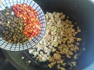 麻婆豆腐盖饭的做法 步骤10
