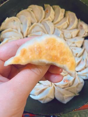 让我心心念念的?生煎饺子，好吃哭了的做法 步骤4