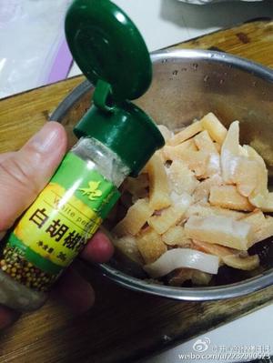软炸里脊的做法 步骤4