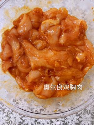 鲜嫩爆汁儿的鸡胸里脊肉的做法 步骤1