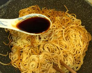 老上海味道—鸡毛菜肉丝炒面的做法 步骤13